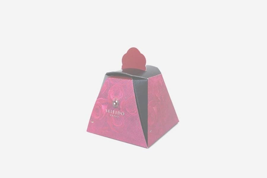 バラの企画商品のお菓子箱