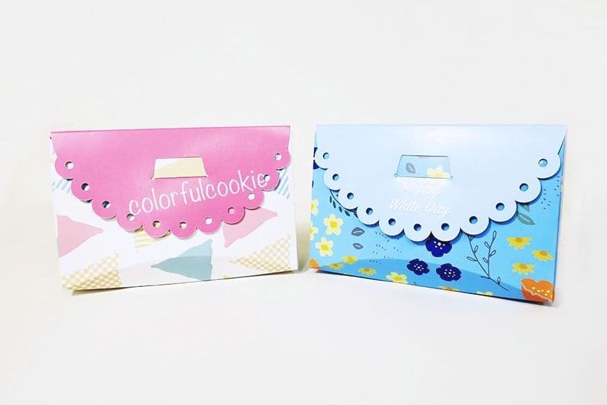 お菓子用のバッグ型の化粧箱