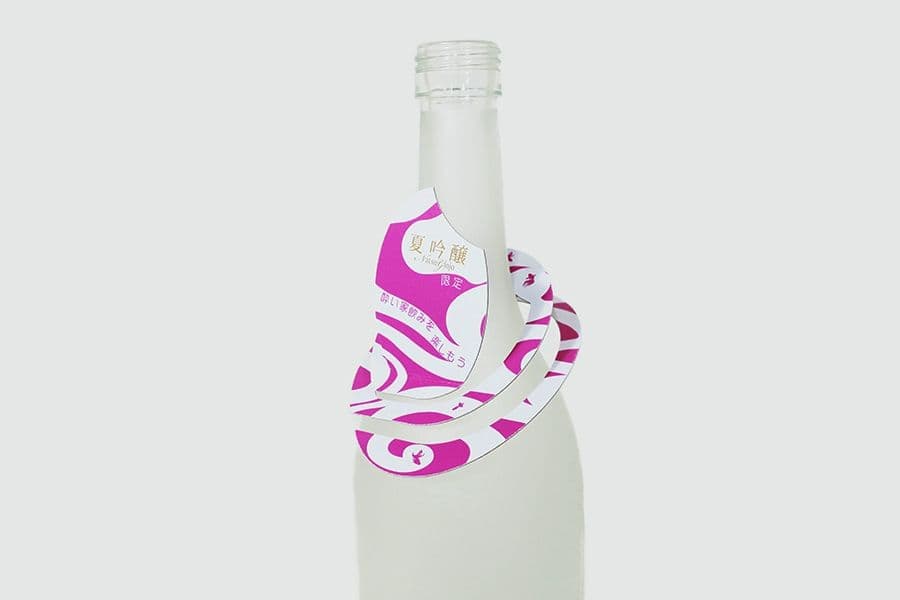 夏酒の特殊型ビン首掛け
